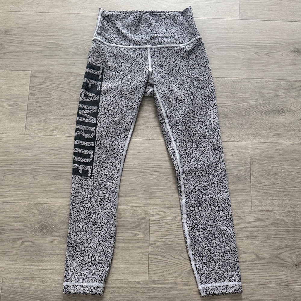 RARE lululemon athletica Black and White Patterned Leggings
